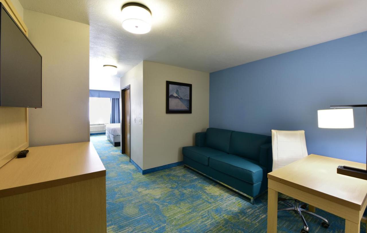 Days Inn By Wyndham Springville Ngoại thất bức ảnh