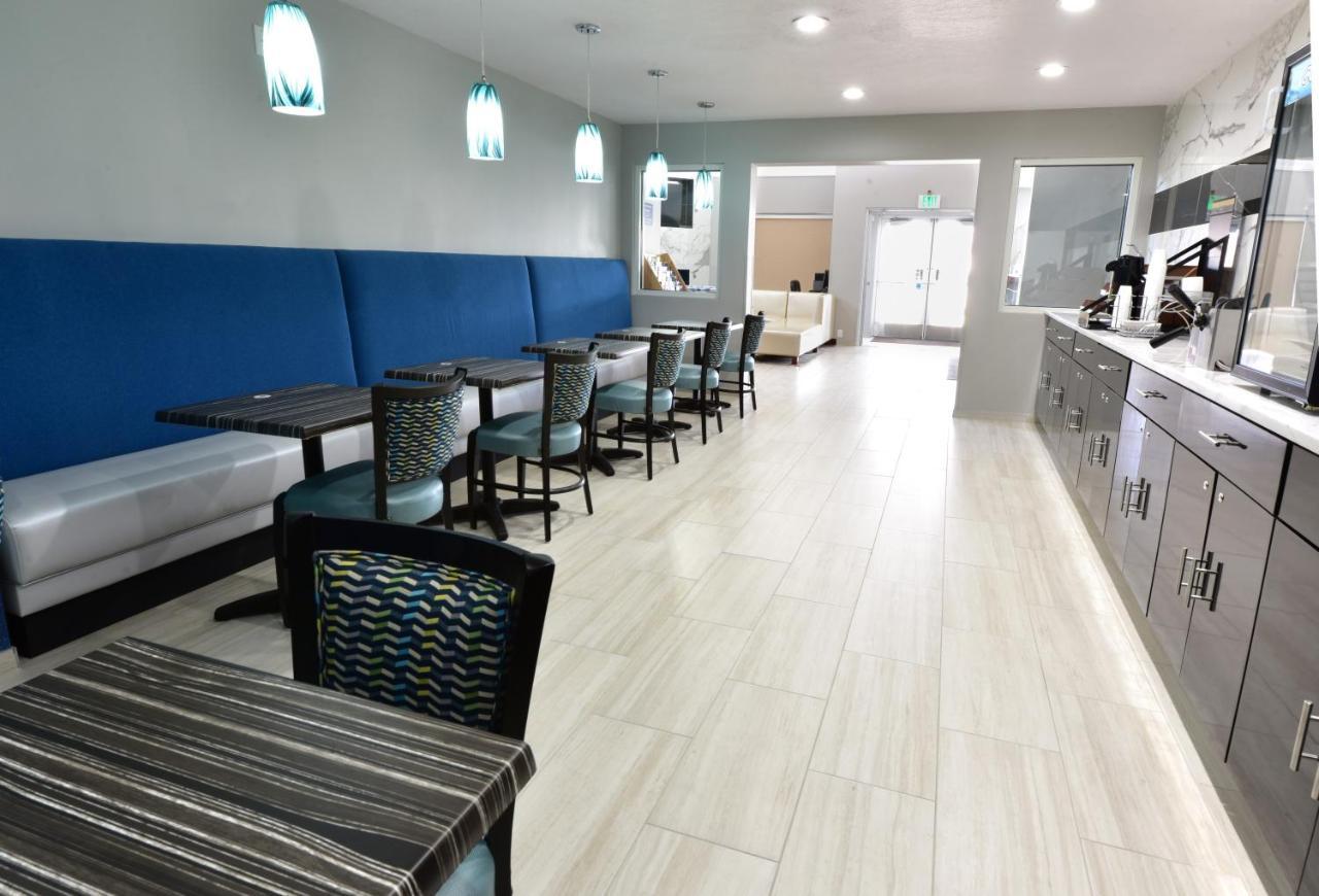 Days Inn By Wyndham Springville Ngoại thất bức ảnh