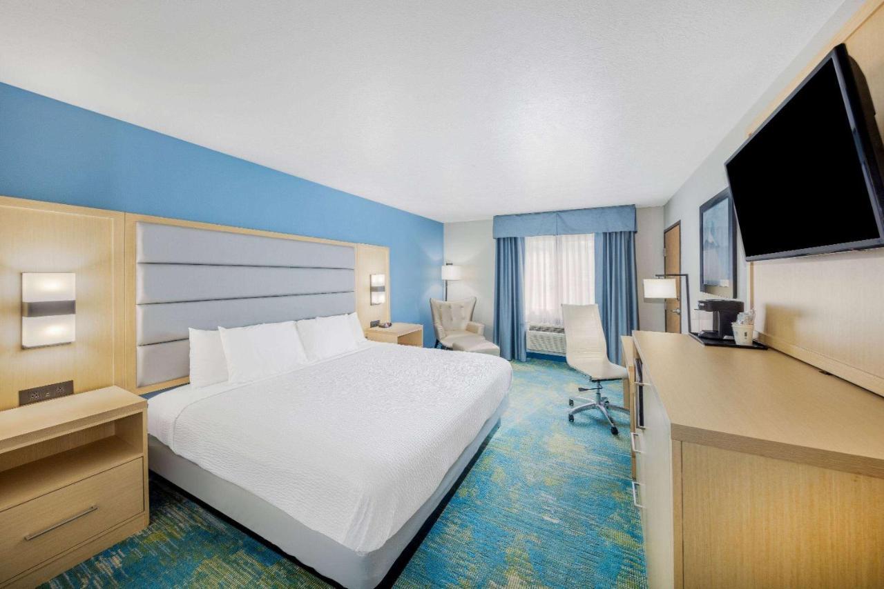 Days Inn By Wyndham Springville Ngoại thất bức ảnh