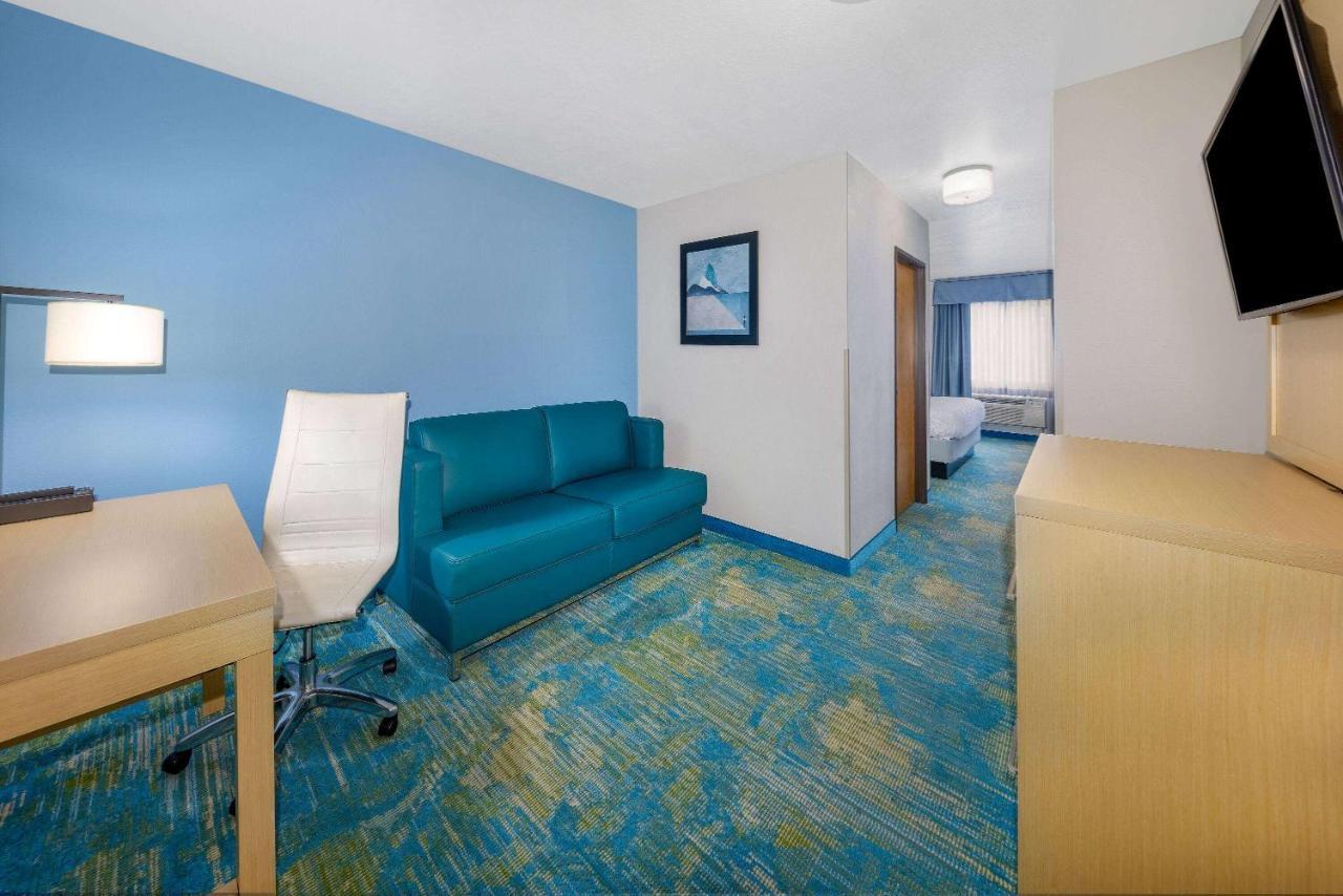Days Inn By Wyndham Springville Ngoại thất bức ảnh
